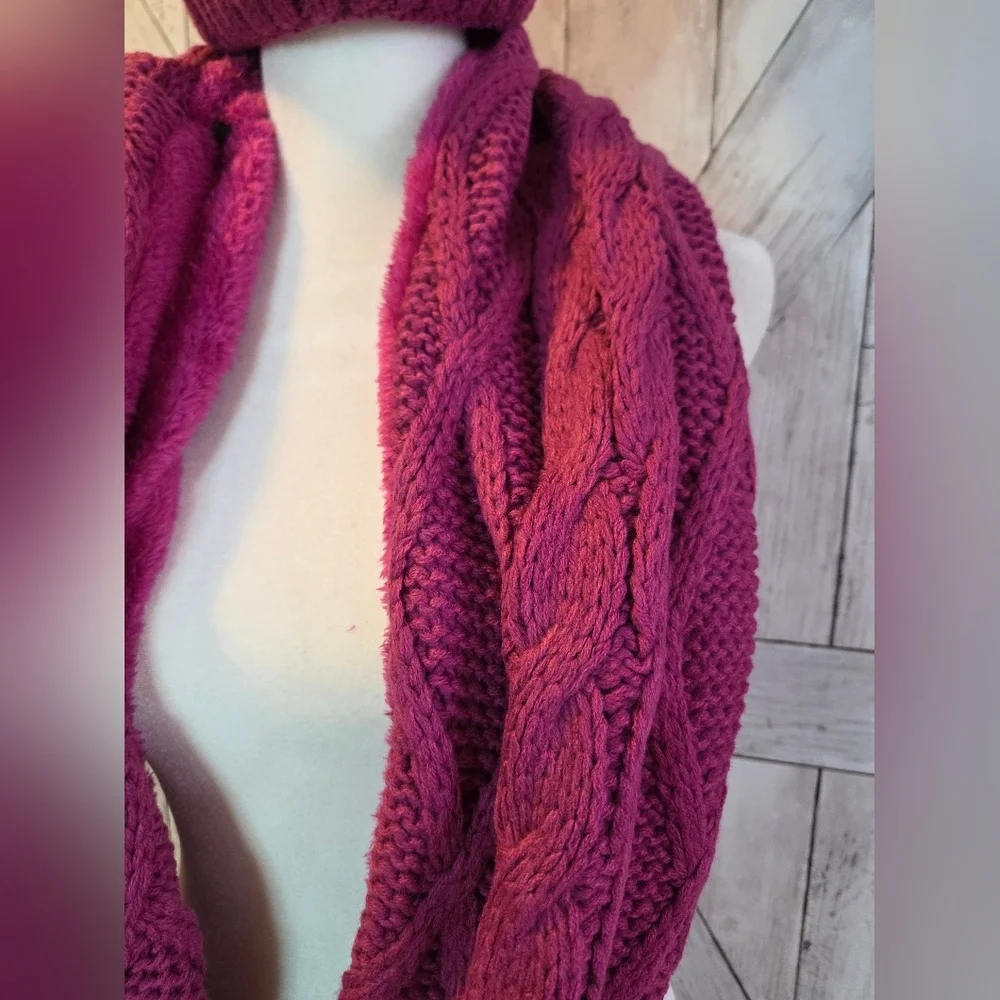 UGG Fuschia Cable Knit Beanie and Scarf Set